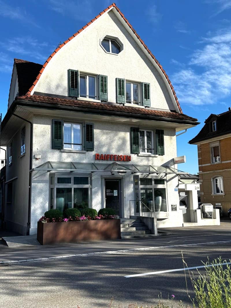Wohn- und Geschäftshaus an zentraler Lage in Erlen (1)