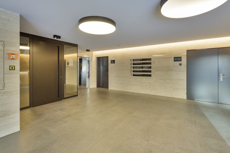 Spazio ufficio moderno e luminoso nel quartiere di Binz (3)