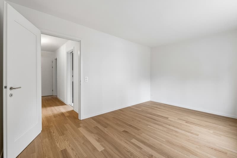 3-Bedroom Apartment with Garden Seating Area (12)