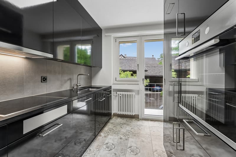 3-Bedroom Apartment with Garden Seating Area (5)