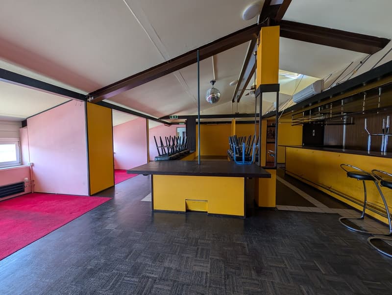 Locale di club/associazione nel settore industriale di Niederglatt (2)