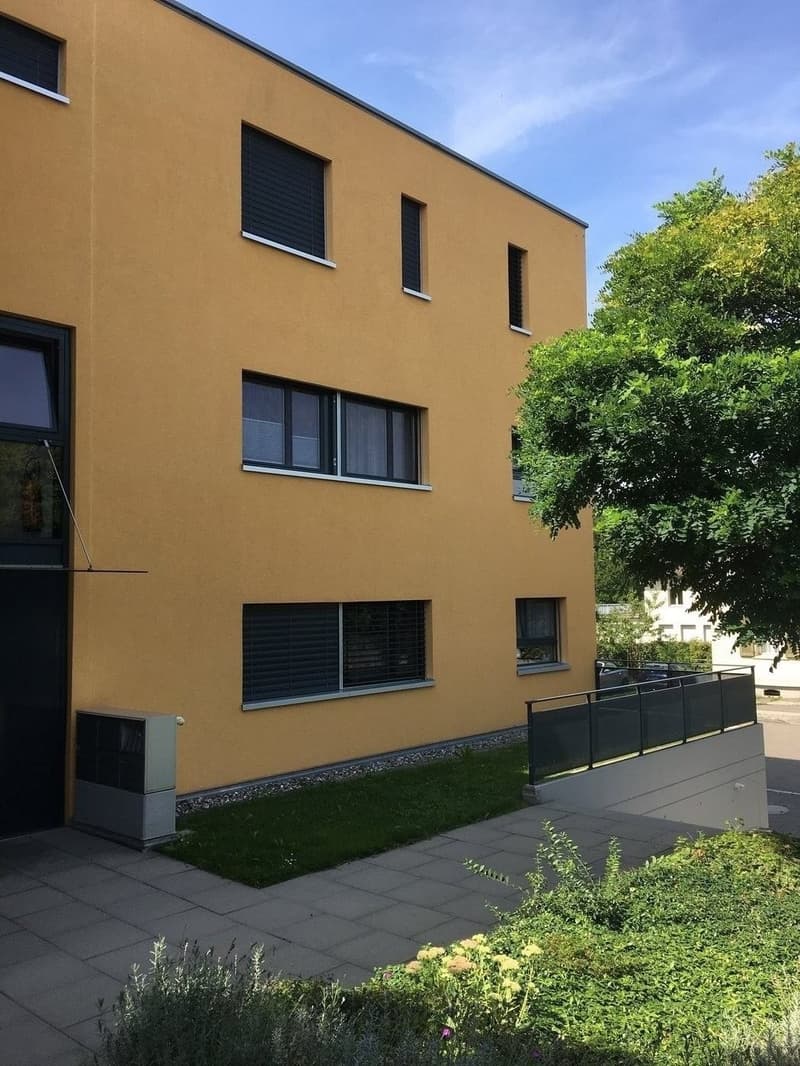 Moderne 4.5-Zimmer-Wohnung mit Terrasse (3)