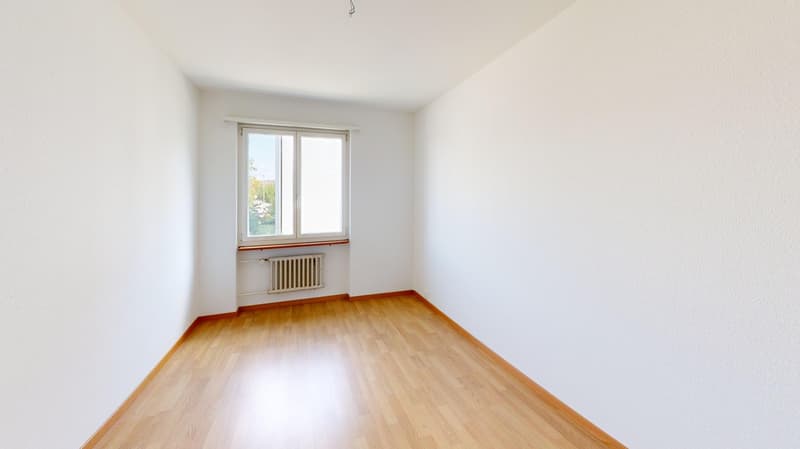 Helle 5-Zimmer-Wohnung mit Balkon in Glattbrugg zu vermieten! (9)