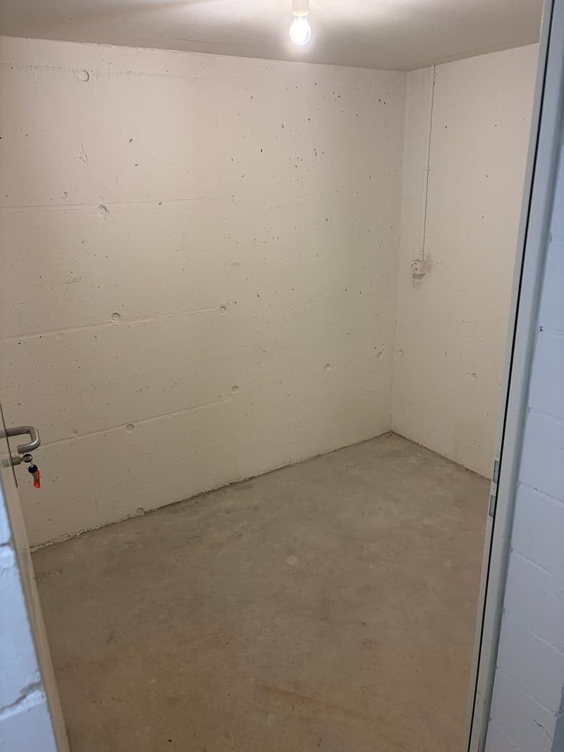 Abstellraum in Zürich-Seebach zu vermieten! (2)