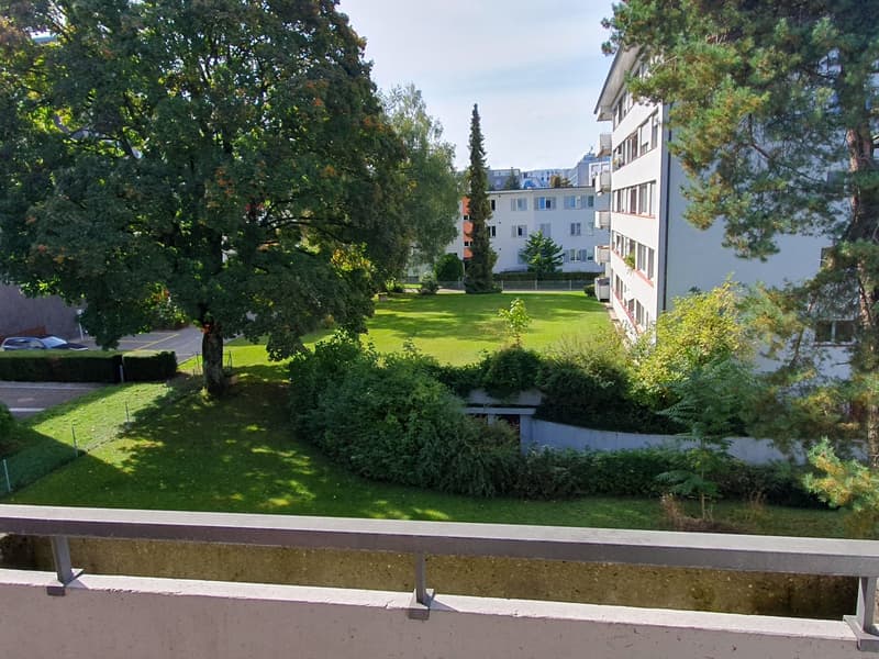 Charmante 2.5-Zimmer-Wohnung mit Balkon in Glattbrugg – ab Oktober 2026 verfügbar (2)
