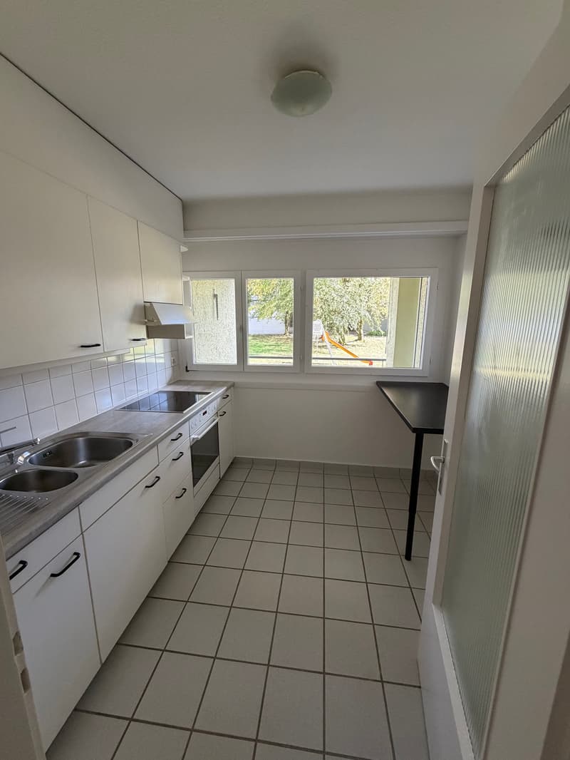 Gemütliche 2-Zimmer-Wohnung mit Balkon in Kloten – sofort verfügbar! (3)