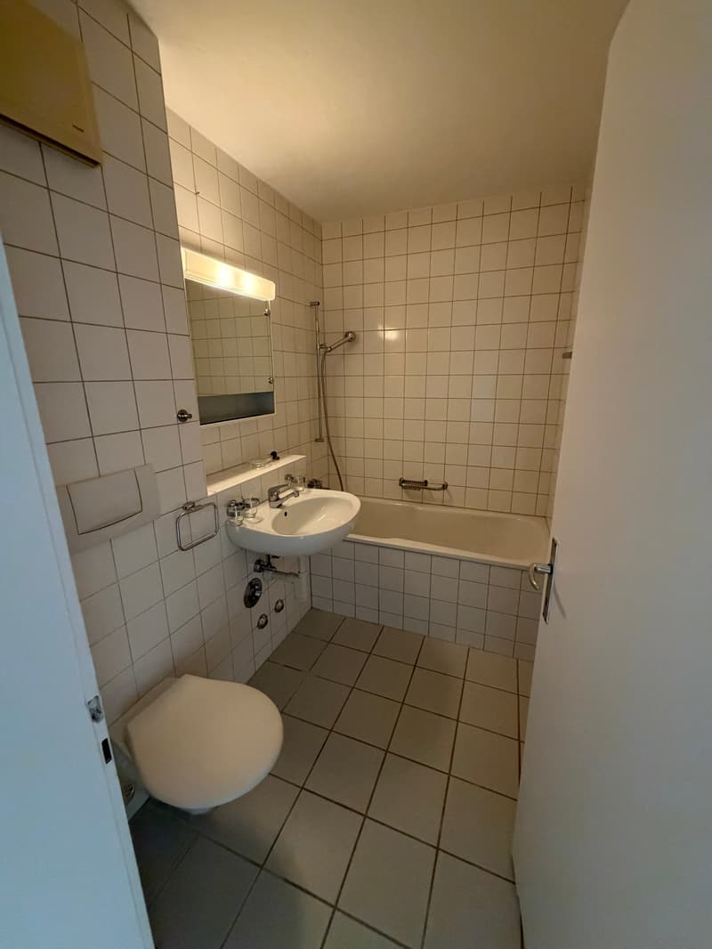 Gemütliche 2-Zimmer-Wohnung mit Balkon in Kloten – sofort verfügbar! (4)