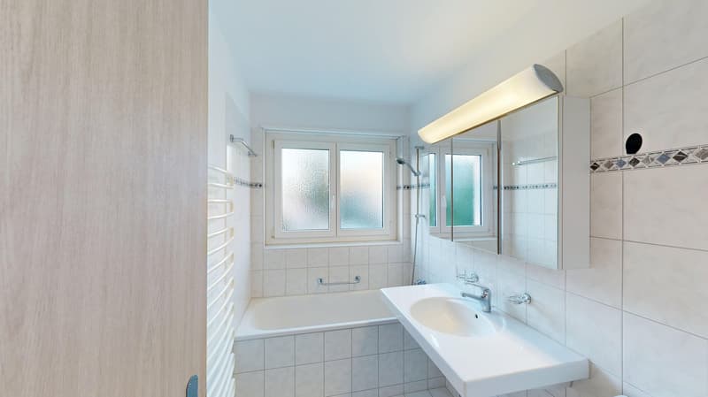 Ruhige 4.5-Zimmer-Wohnung mit Balkon und Garage in Nürensdorf (9)