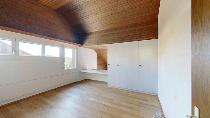Sonnige Hanglage in Bülach – Einfamilienhaus mit viel Potenzial (6)