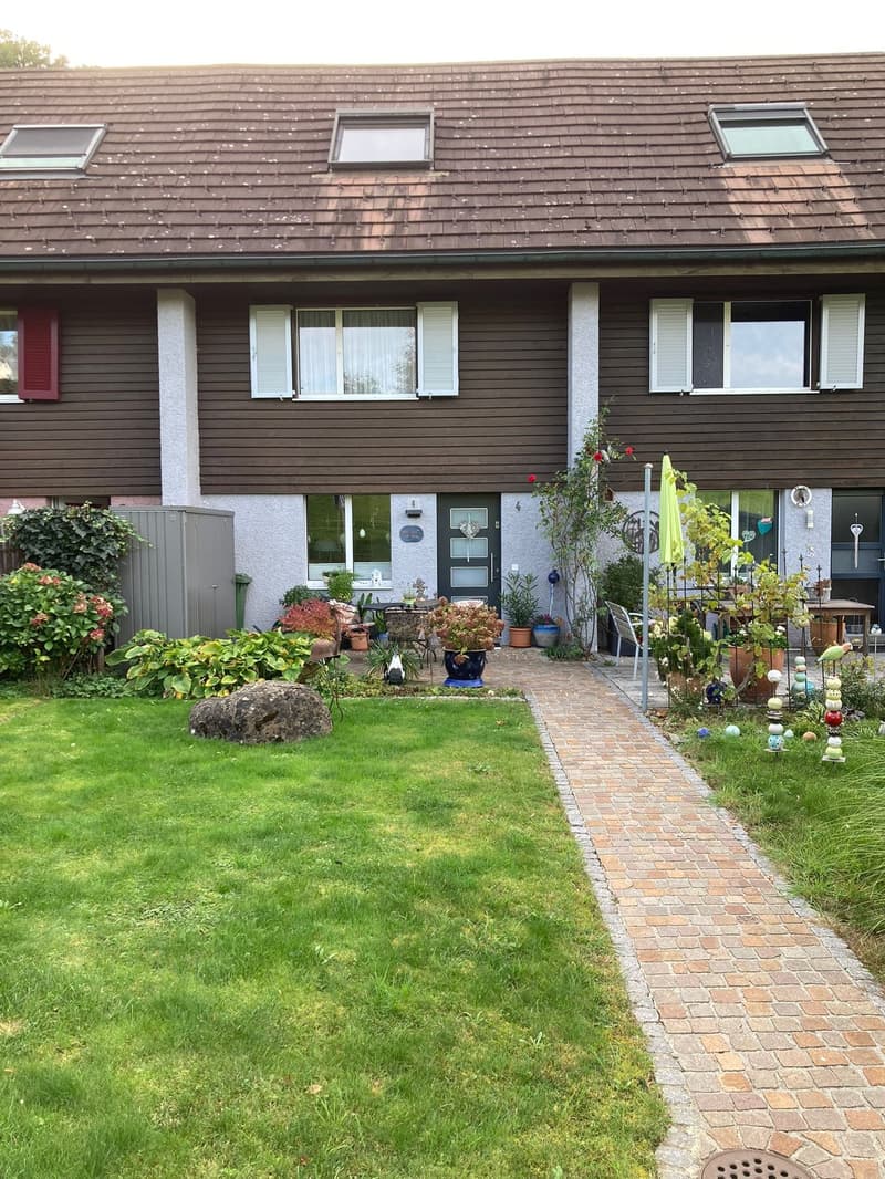 Charmantes 5.5-Zimmer-Reihenhaus in ruhiger Lage von Gossau (1)