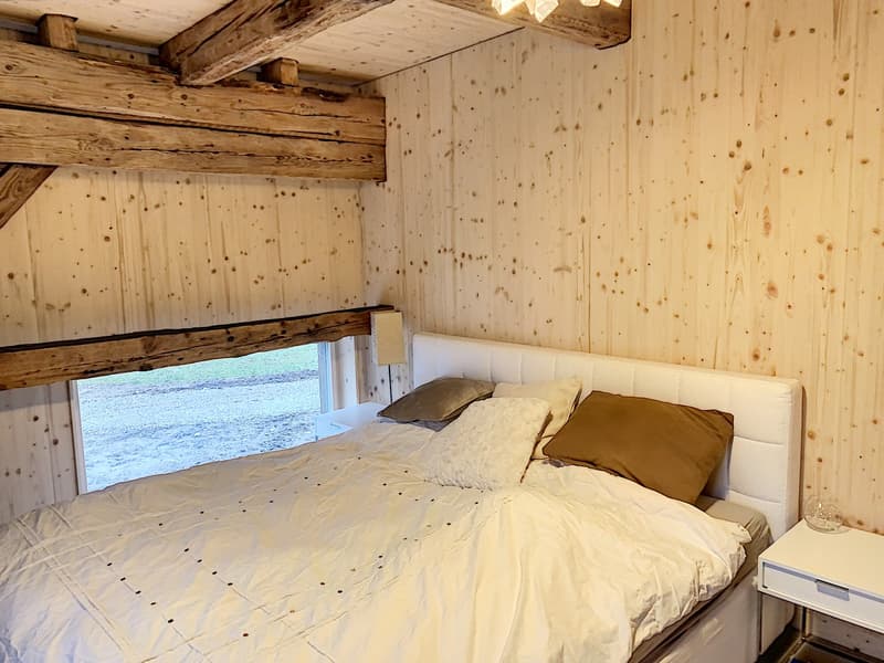 Beautiful unusual 3.5-room apartment on the ground floor (8)
