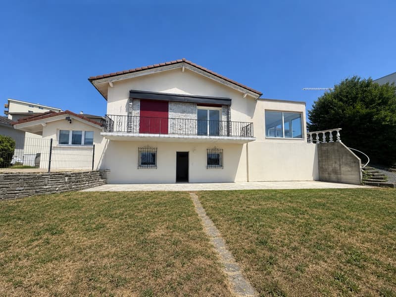 Appartement de 3 pièces à louer pour une durée déterminée de 3 ans (1)