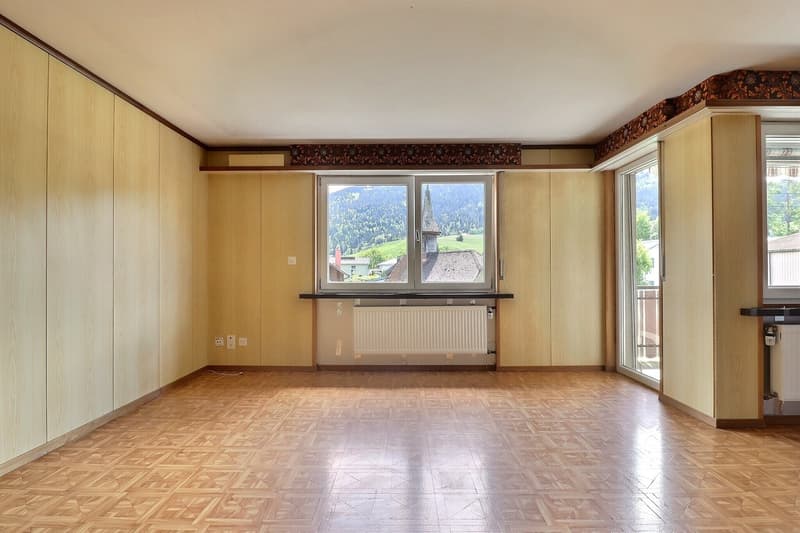 Charmante 4.5-Zimmer-Wohnung mit Balkon und Garage (3)