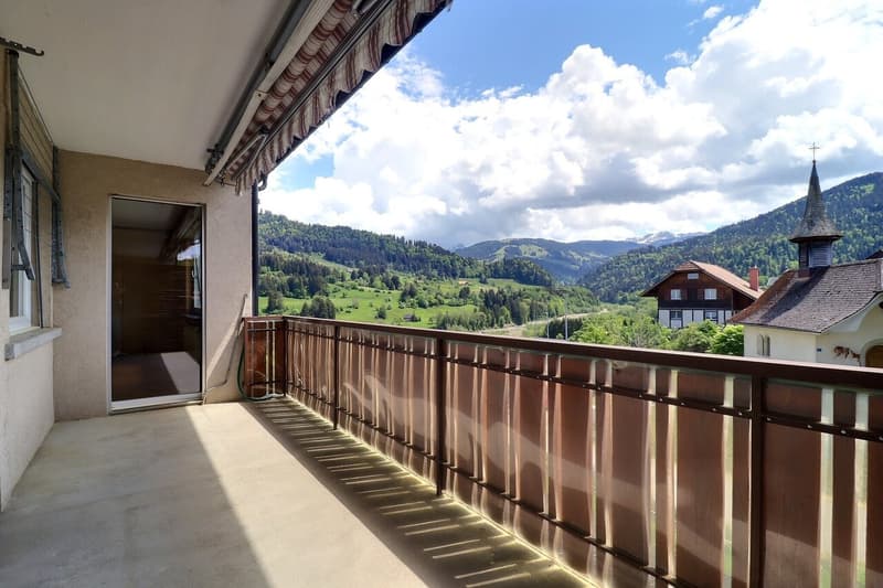Charmante 4.5-Zimmer-Wohnung mit Balkon und Garage (10)