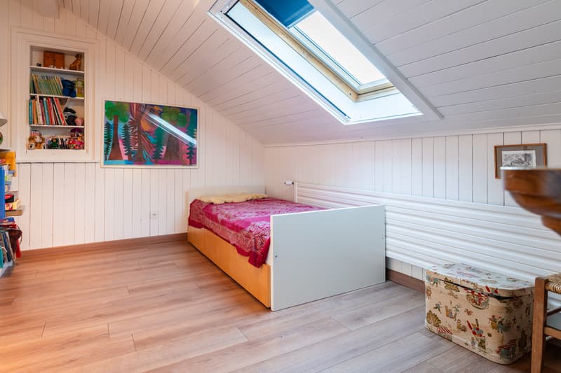 Maison jumelée lumineuse avec véranda et jardin - située en impasse (11)