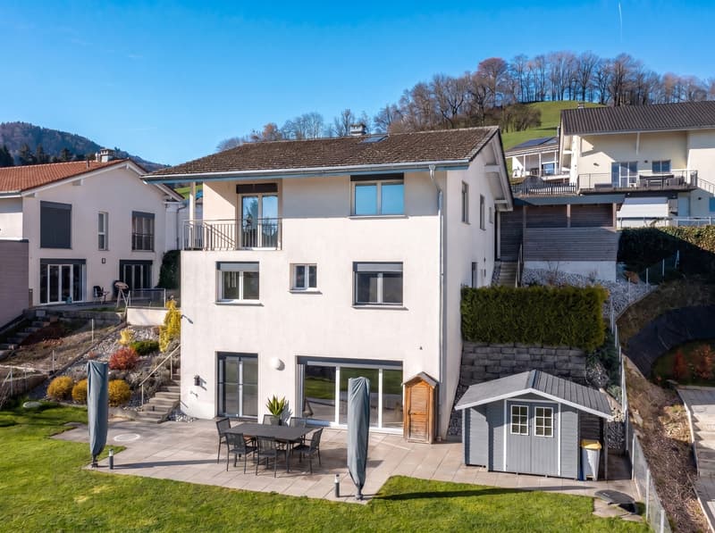 Villa contemporaine 6.5 pièces avec appartement indépendant loué (1)