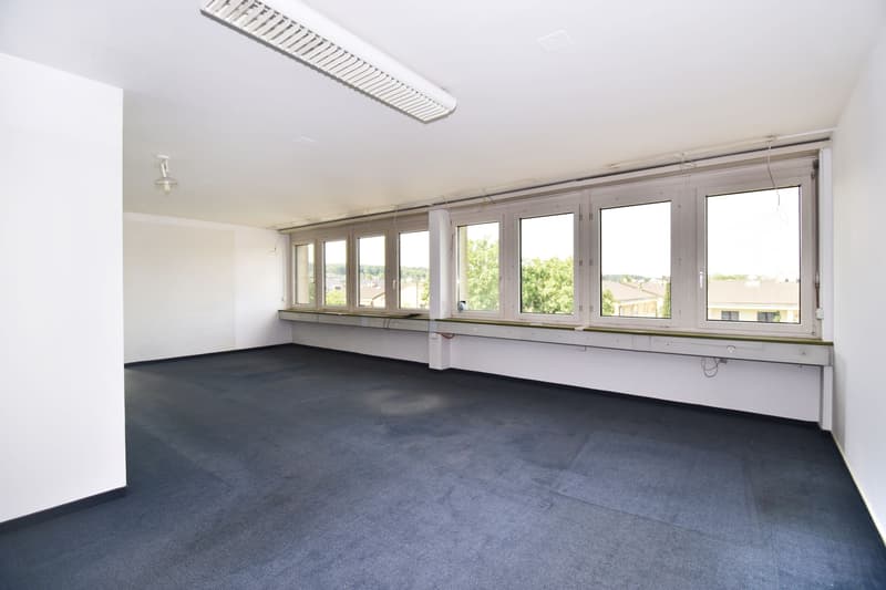 Bureaux lumineux et attractifs pour votre nouvel emplacement commercial (4)
