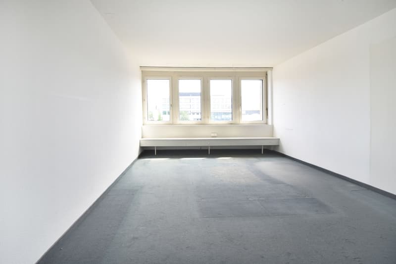 Bureaux lumineux et attractifs pour votre nouvel emplacement commercial (7)
