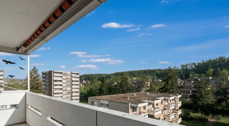 Move in and enjoy: Well-maintained 4-room apartment with balcony and panoramic view (1)