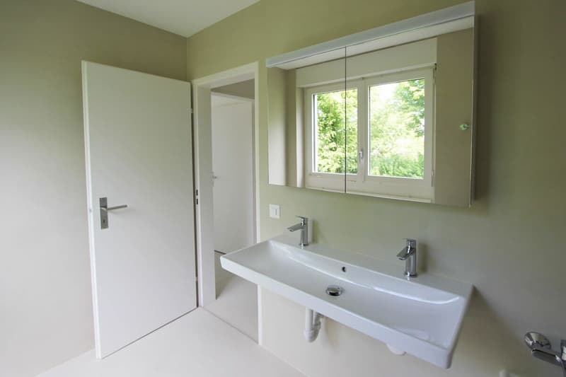 Appartement de 4,5 pièces rénové récemment à proximité de l'International School (12)