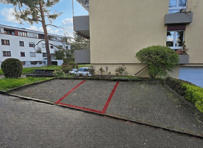 Aussenparkplatz Nr. 3 ist im Kaufpreis inbegriffen