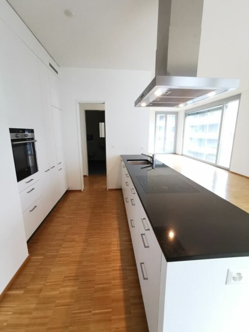 Grosszügige 3.5-Zimmer-Wohnung mit zwei Balkonen (2)