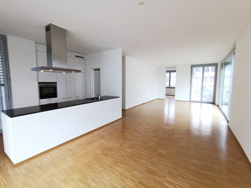 Grosszügige 3.5-Zimmer-Wohnung mit zwei Balkonen (1)