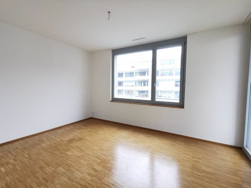 Grosszügige 3.5-Zimmer-Wohnung mit zwei Balkonen (5)