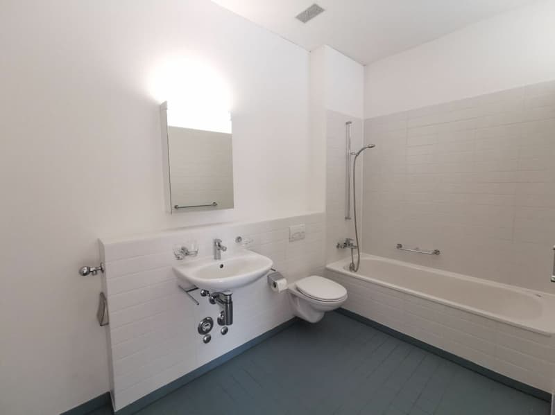 Grosszügige 3.5-Zimmer-Wohnung mit zwei Balkonen (6)