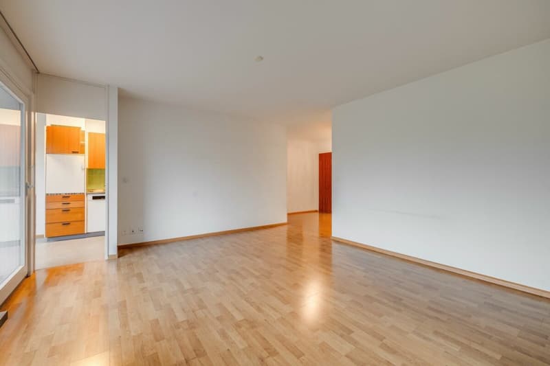 Wohnzimmer mit Blick zur Küche
