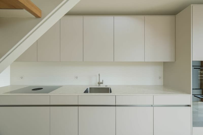 Küche mit viel Stauraum und modernsten Geräten