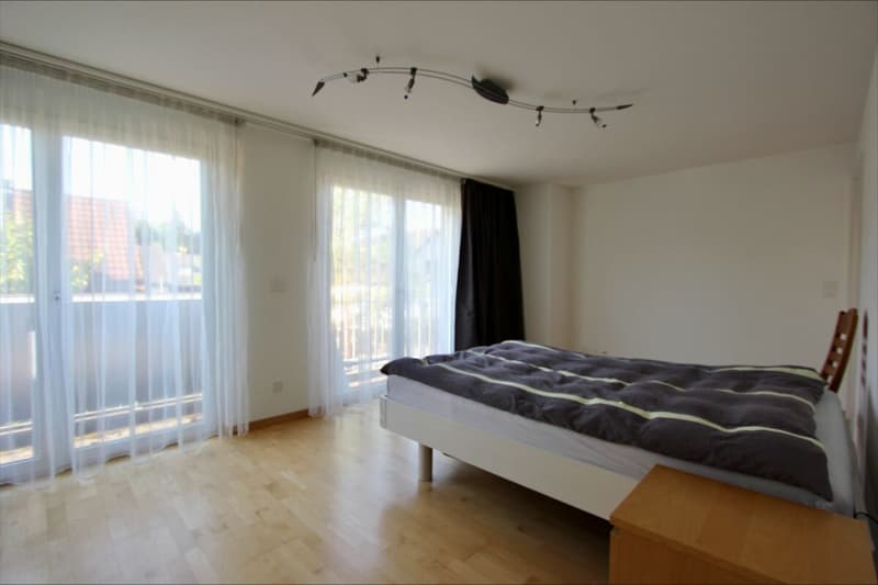 Modernes 5.5-Zimmer-Einfamilienhaus mit Garten (11)
