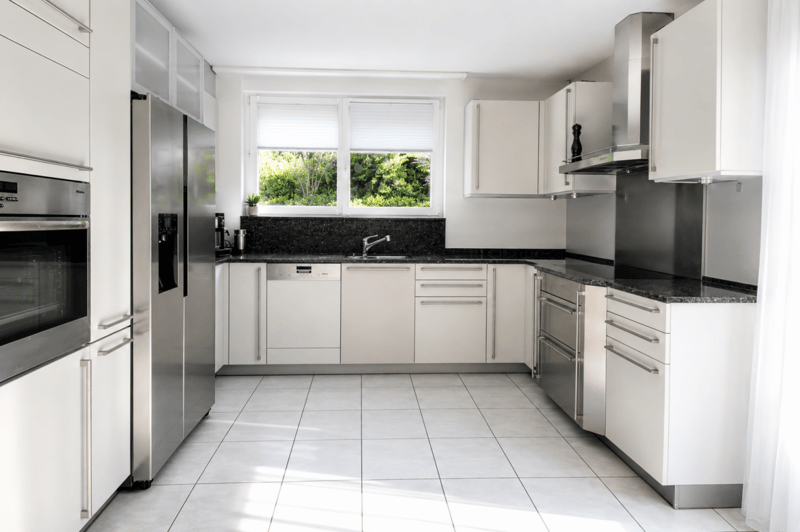 Modernes 5.5-Zimmer-Einfamilienhaus mit Garten (4)