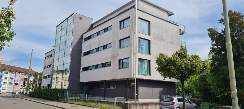 Appartement lumineux dans un emplacement central avec une belle vue (1)