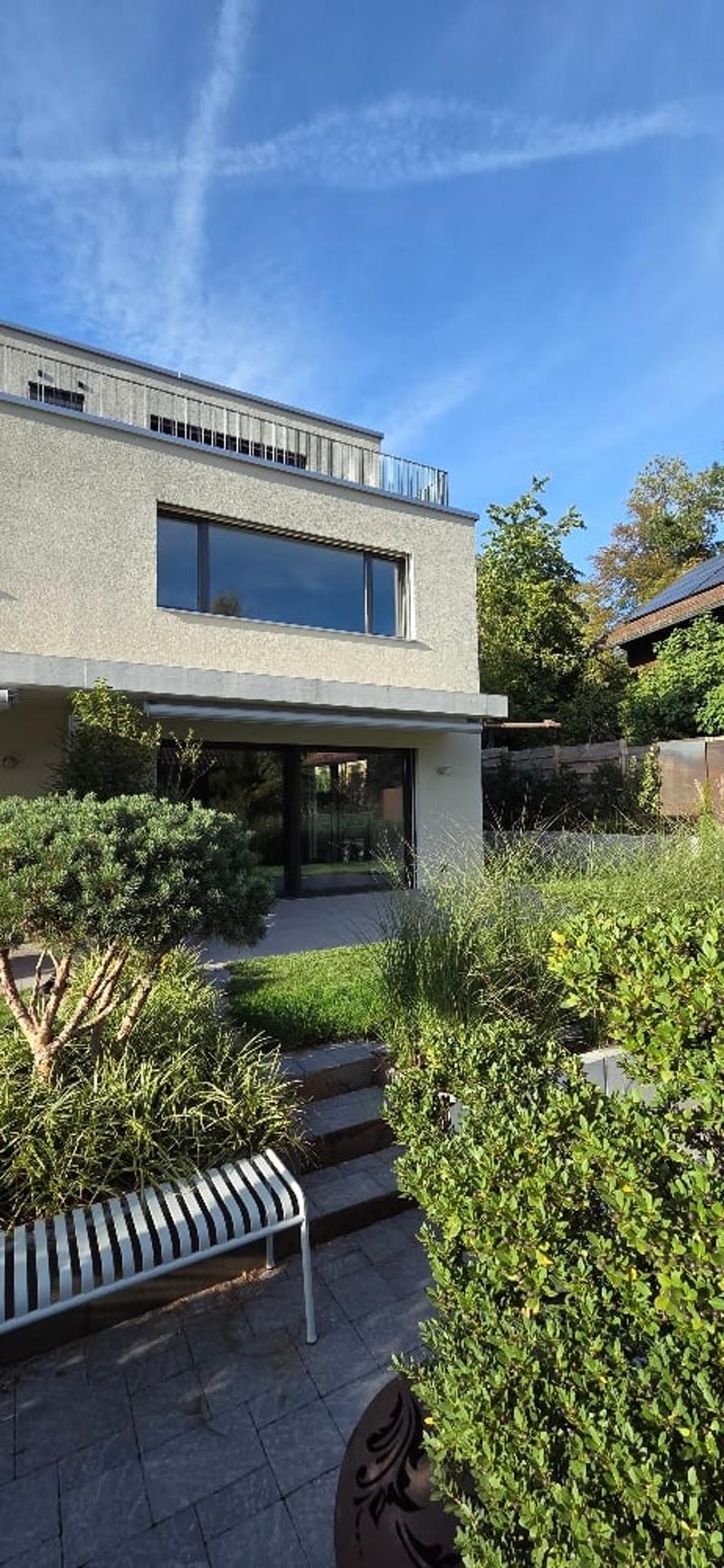 Modernes 6.5-Zimmer-Doppeleinfamilienhaus in St. Gallen (1)