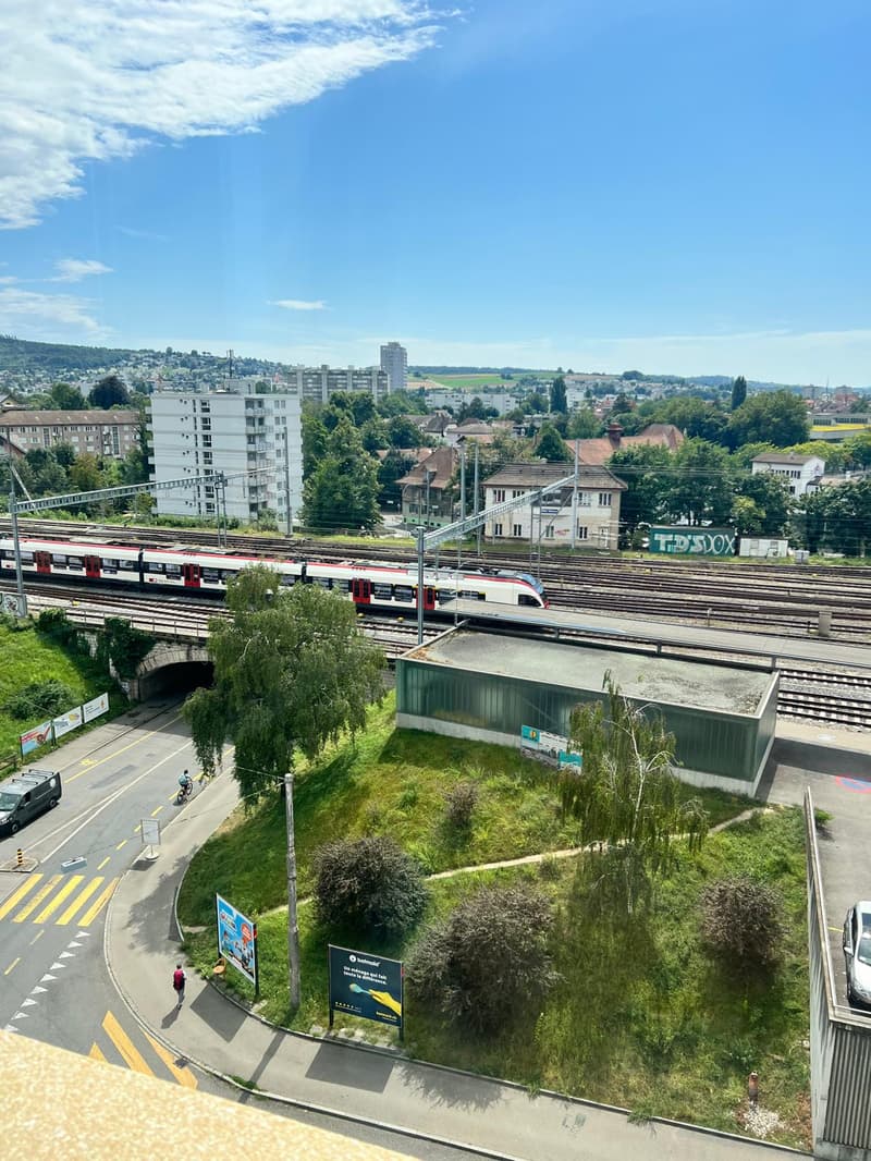 Spazio ufficio direttamente alla stazione di Biel (13)