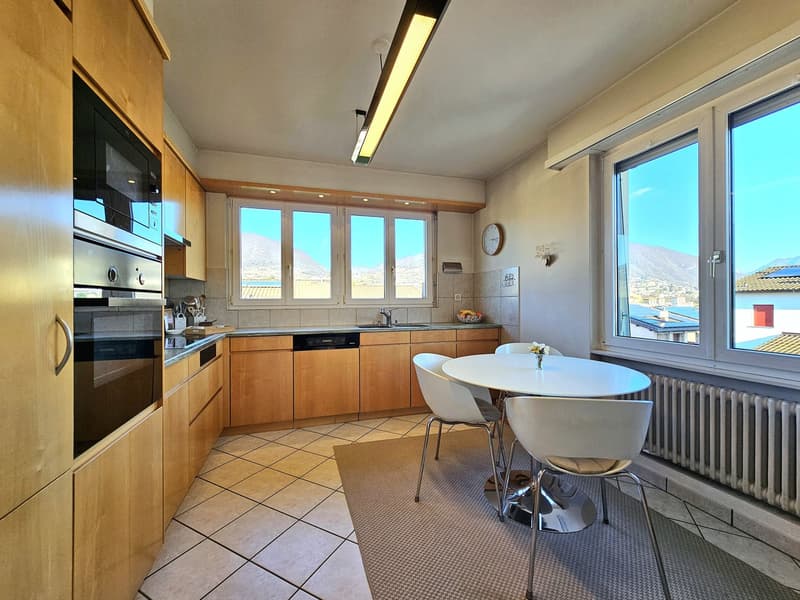 Balerna: Wonderful single-family house surrounded by greenery (3)