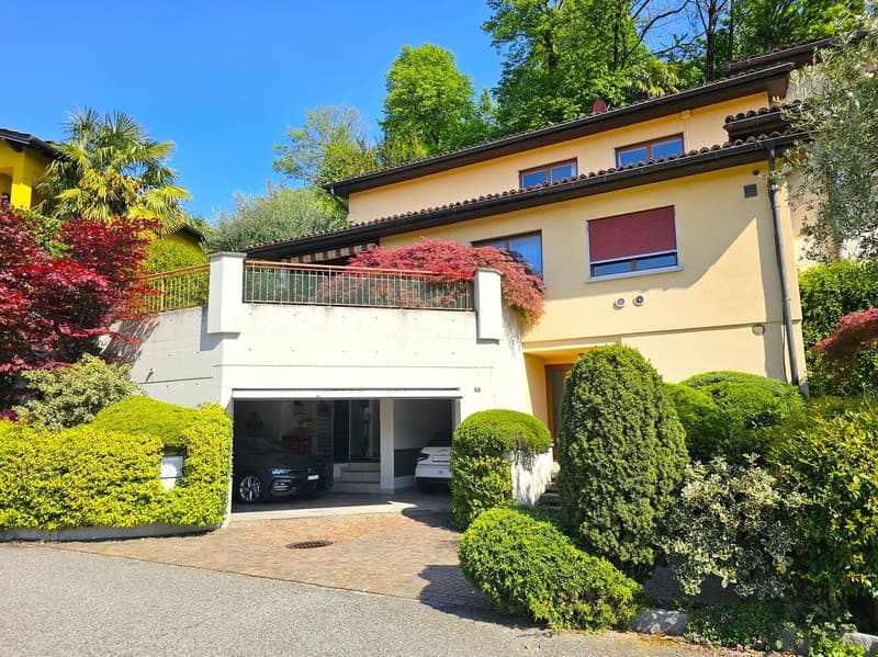 Mendrisio: Delicious single-family semi-detached house with splendid garden and panoramic view (1)