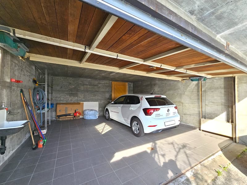 Castel San Pietro Corteglia: important single-family villa with dominant view of the hills (15)