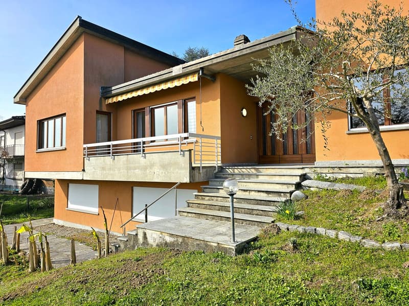 Castel San Pietro Corteglia: important single-family villa with dominant view of the hills (16)