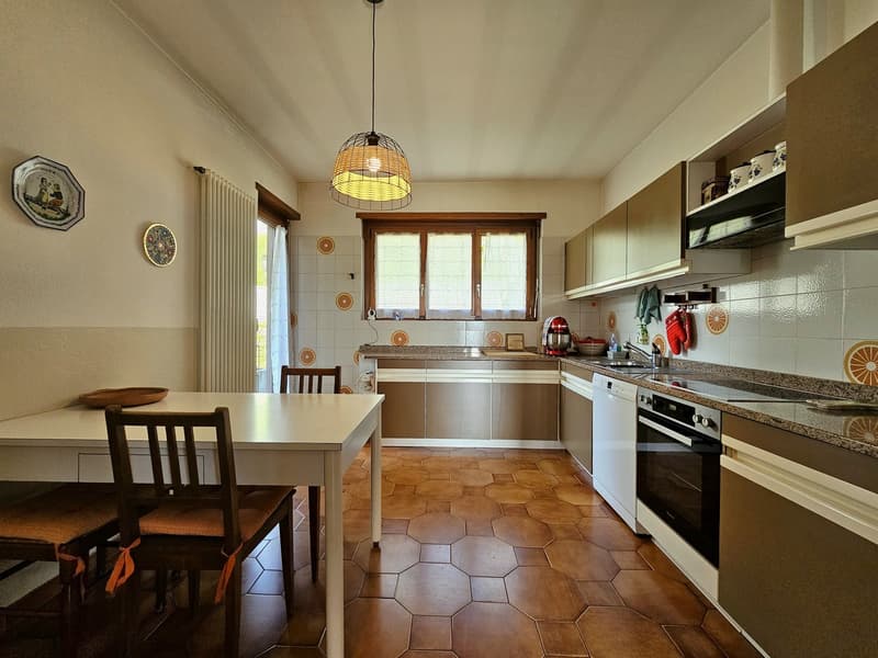 Castel San Pietro Corteglia: important single-family villa with dominant view of the hills (10)