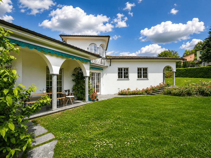 Mendrisio: Prächtige Einfamilienvilla mit großem Garten und dominierendem Blick (2)