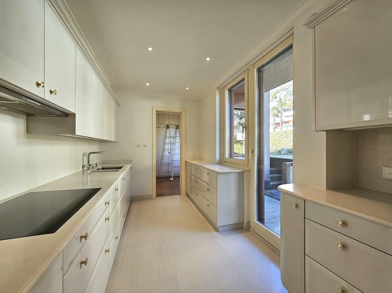 Ruvigliana: Luxurious 5.5-room apartment with enchanting lake view, private garden and terraces (20)