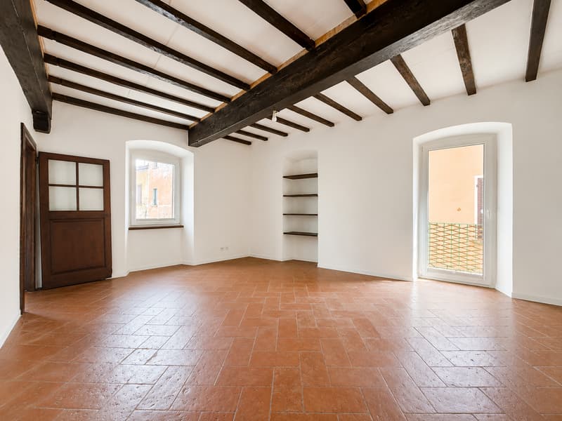 Miete: Gemütliche 2.5-Zimmer-Wohnung im historischen Kern (2)
