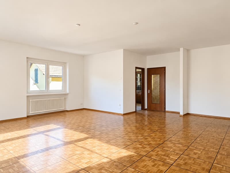 Bellinzona Daro: Ampia e confortevole casa bifamiliare con incantevole vista dominante (5)
