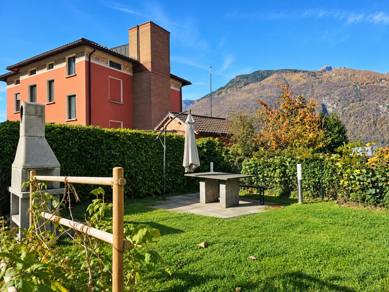 Bellinzona Daro: Ampia e confortevole casa bifamiliare con incantevole vista dominante (12)