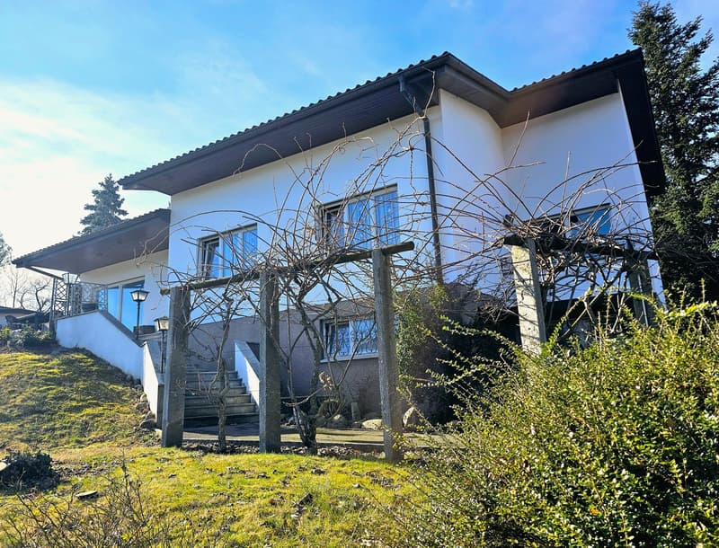 Mendrisio Arzo: Interessante casa unifamiliare da rinnovare con ampio terreno edificabile panoramico (3)