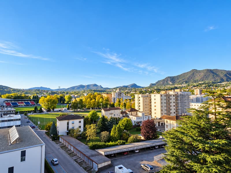 Chiasso: Affittasi rinnovato appartamento 2.5 locali con vista aperta (2)