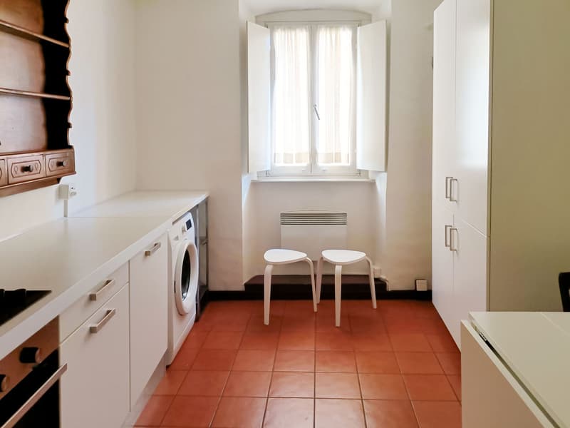 2.5 Room Apartment in Elegant Period Building (4)