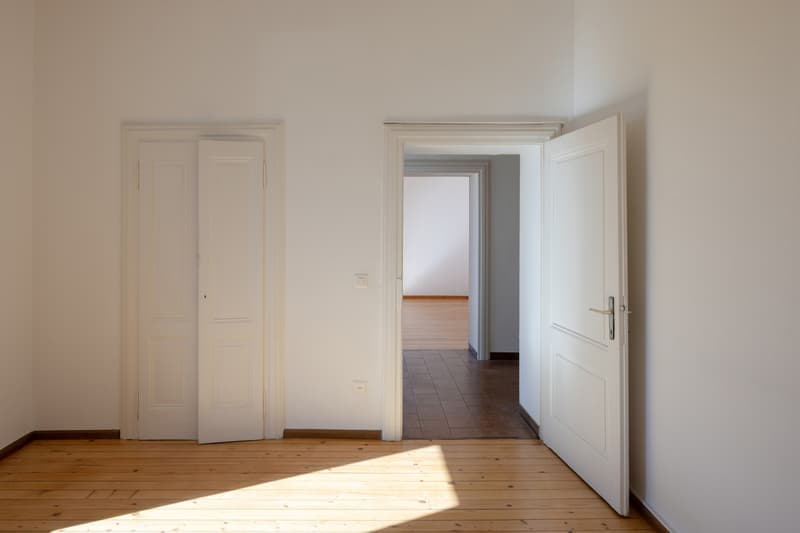 APPARTAMENTO CON GRANDE TERRAZZA E DUE GARAGE (8)